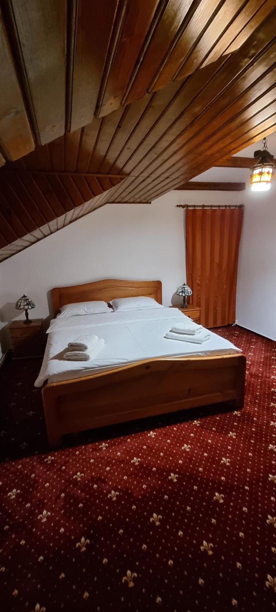 Casa Bondia Villa Pârâul Rece Bagian luar foto