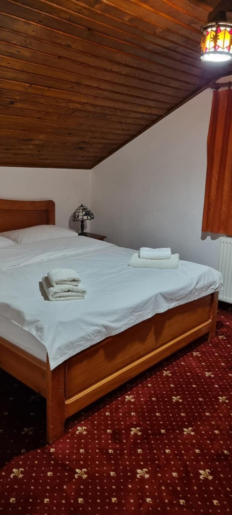 Casa Bondia Villa Pârâul Rece Bagian luar foto